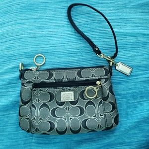 Coach Poppy Wristlet